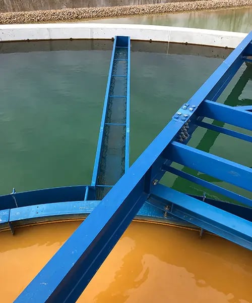 Mine drainage in the feedwell