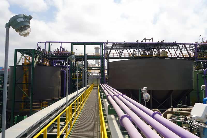 Deep Bed paste thickener and large surge tanks that feed acid plant