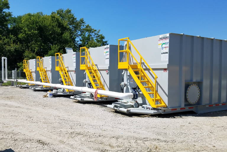 Train of mobile clarifiers