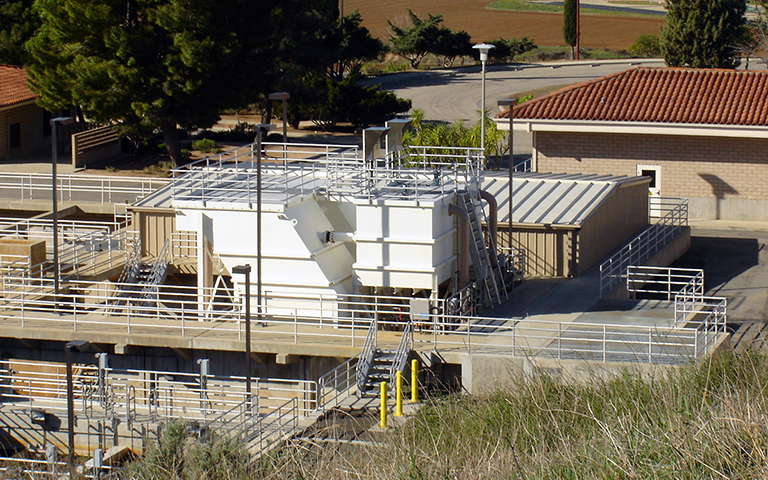 Earl Schmidt Filtration Plant with SuperSettler installation.